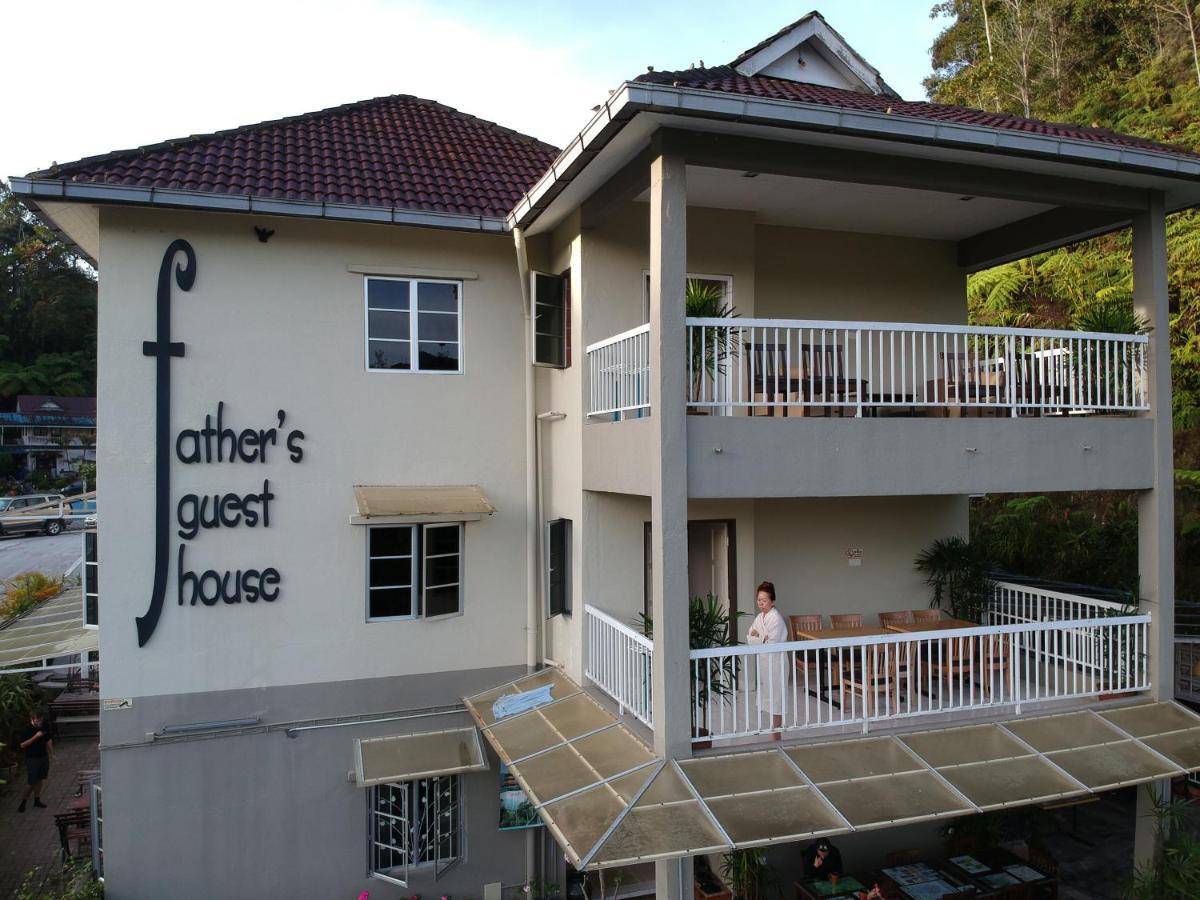 Fathers Guesthouse Tanah Rata Extérieur photo